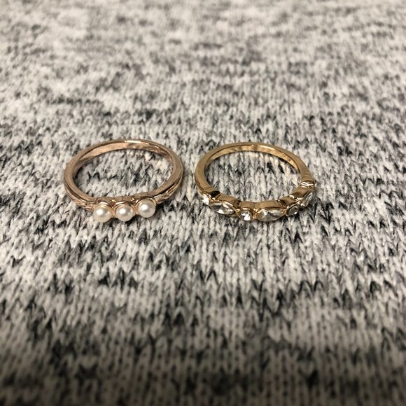 Gold Plated Pearl & Cubic Zirconia Rings Set of 2 - Picture 3 of 7